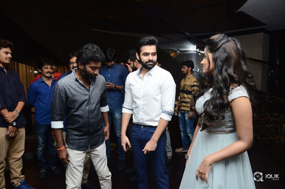 Vunnadhi-Okate-Zindagi-Movie-Pre-Release-Function